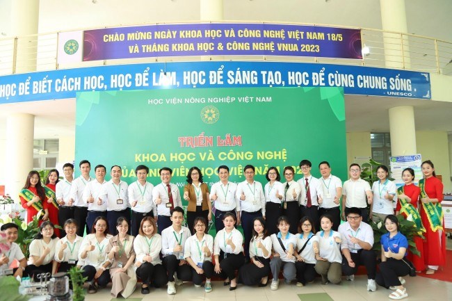 Nguyễn Thị Hà Trang - Nữ sinh Khoa Du lịch và Ngoại ngữ 3 lần đạt danh hiệu “Sinh viên 5 tốt” cấp Thành phố